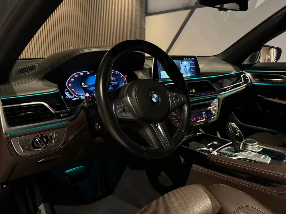 BMW 7-serie 745Le 394PK uit 2020, foto 9