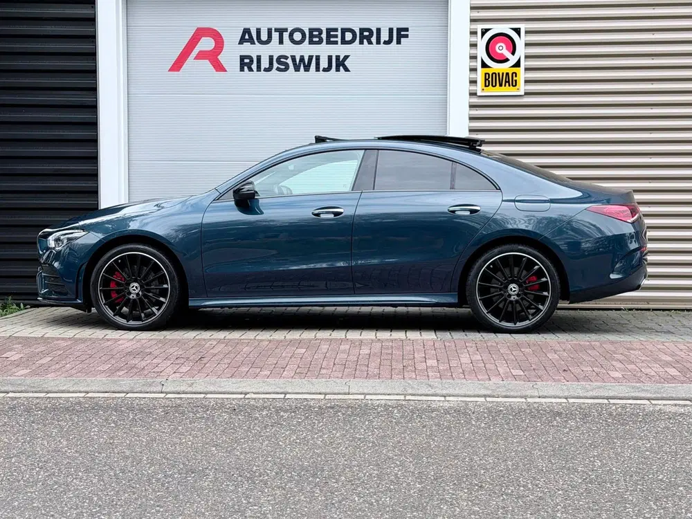 Mercedes-Benz CLA 250 e AMG Pano uit 2022, foto 2