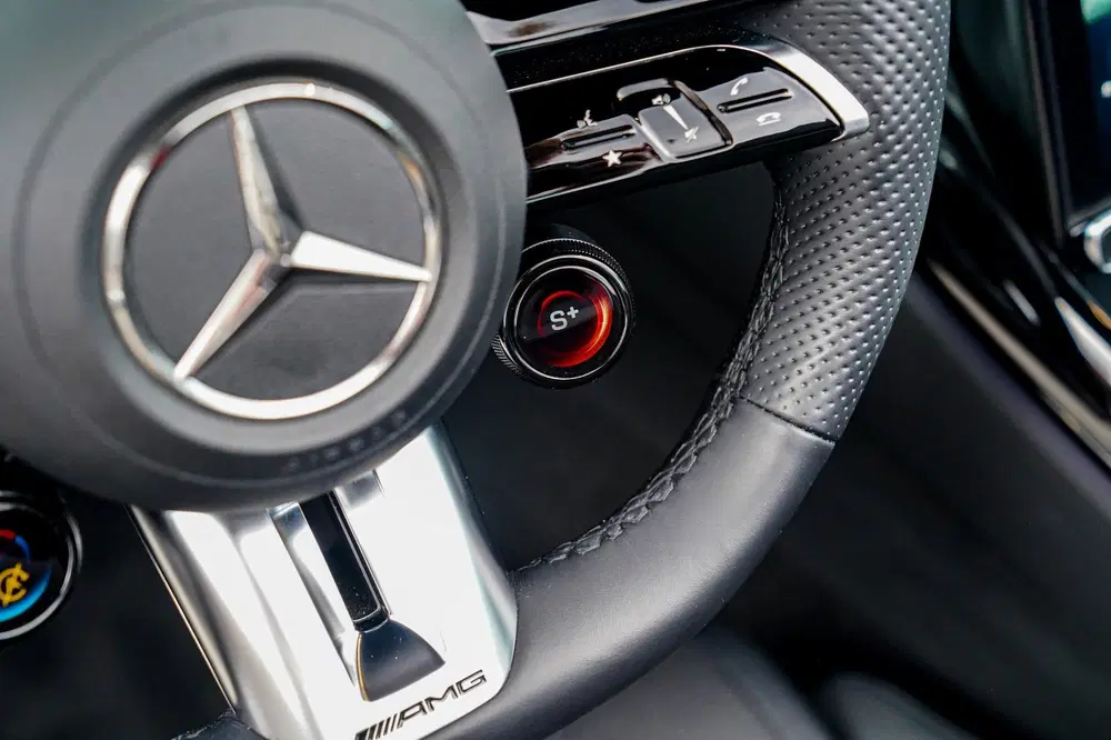 Mercedes-Benz SL AMG 43 uit 2022, foto 8