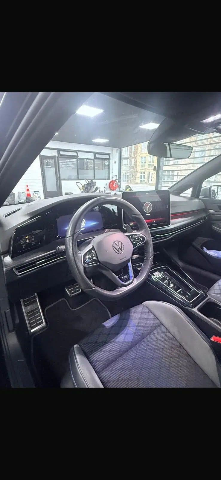 Volkswagen Golf 8.5R 2025 uit 2025, foto 12