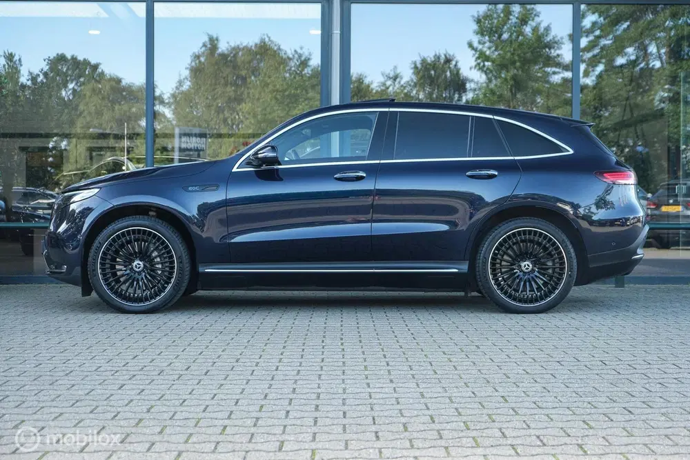 Mercedes-Benz EQC Mercedes EQC 400 4MATIC AMG Line Premium+ uit 2023, foto 3