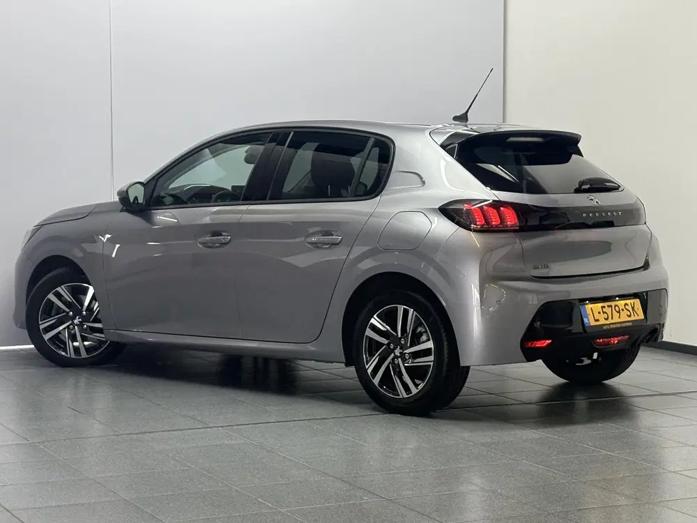 Peugeot 208 1.2 PureTech Allure Pack Navigatie uit 2021, foto 5