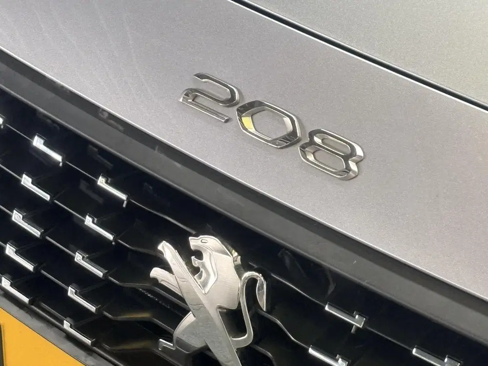 Peugeot 208 1.2 PureTech Allure Pack Navigatie uit 2021, foto 8