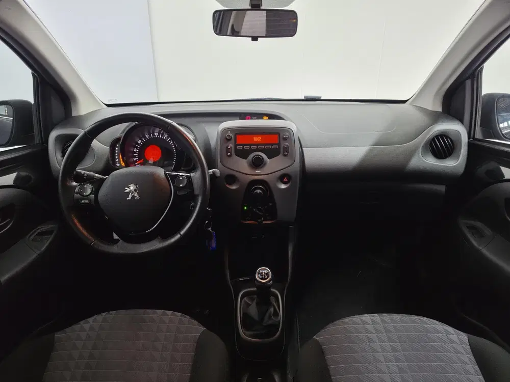 Peugeot 108 1.0 e-VTi Active Airco uit 2021, foto 11