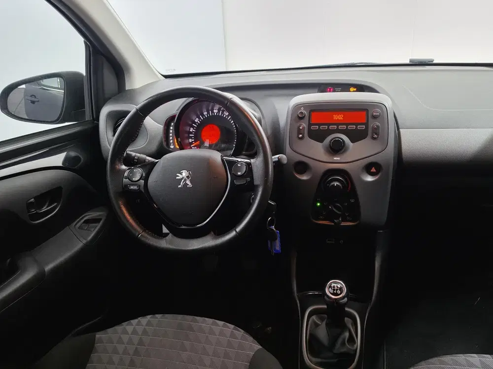 Peugeot 108 1.0 e-VTi Active Airco uit 2021, foto 14