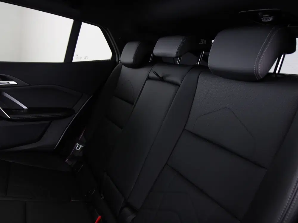 BMW iX2 eDrive20 67 kWh M-sport Pro (bj 2026 uit 2026, foto 16