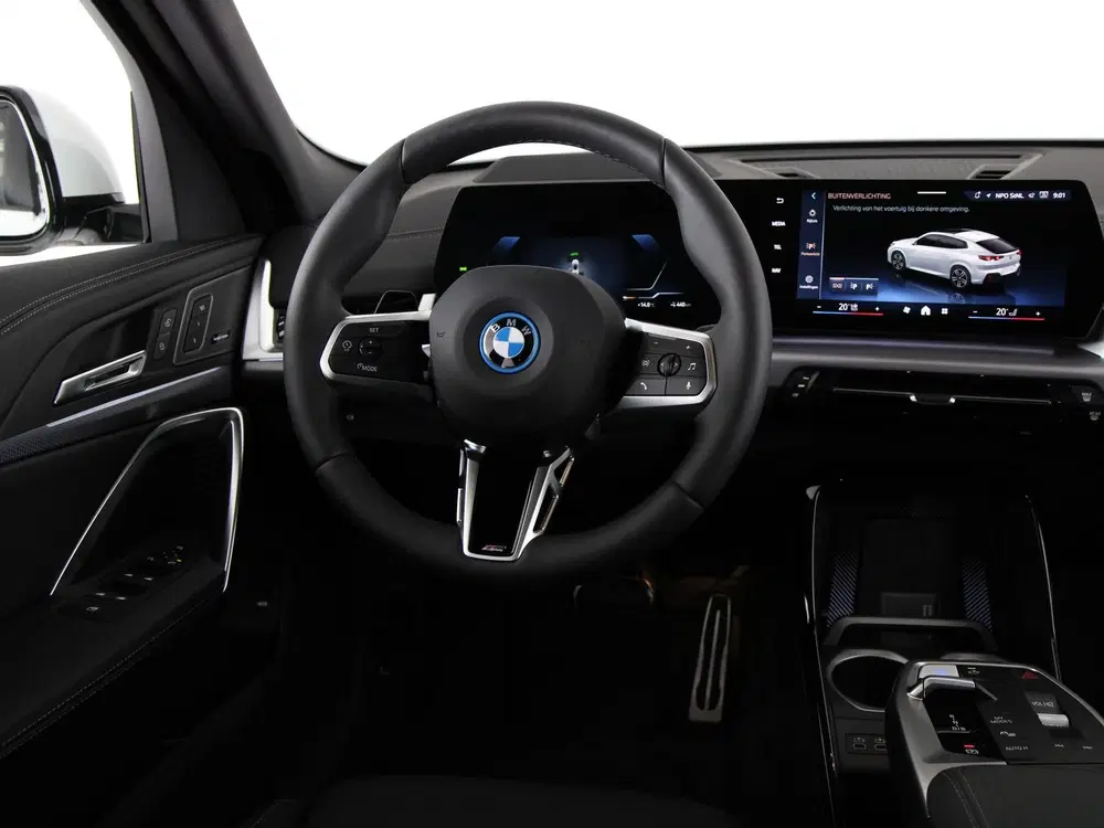 BMW iX2 eDrive20 67 kWh M-sport Pro (bj 2026 uit 2026, foto 2