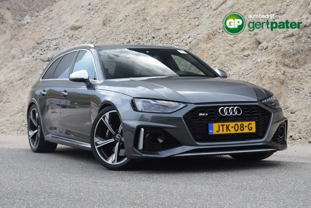 Audi RS4 2.9 TFSI quattro 450PK SportuitlaatRS uit 2021