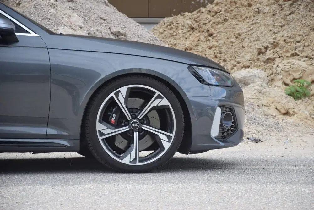 Audi RS4 2.9 TFSI quattro 450PK SportuitlaatRS uit 2021, foto 11