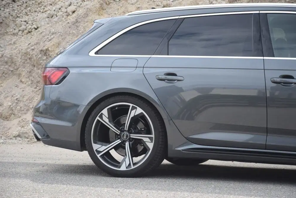 Audi RS4 2.9 TFSI quattro 450PK SportuitlaatRS uit 2021, foto 13