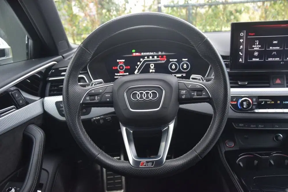 Audi RS4 2.9 TFSI quattro 450PK SportuitlaatRS uit 2021, foto 15