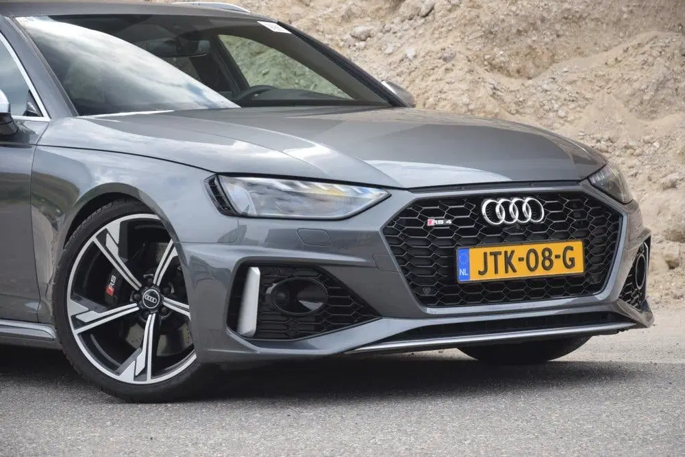 Audi RS4 2.9 TFSI quattro 450PK SportuitlaatRS uit 2021, foto 3
