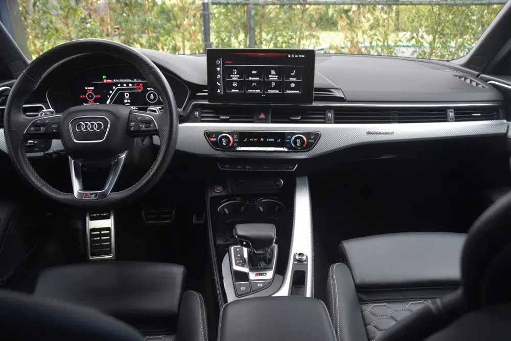 Audi RS4 2.9 TFSI quattro 450PK SportuitlaatRS uit 2021, foto 6