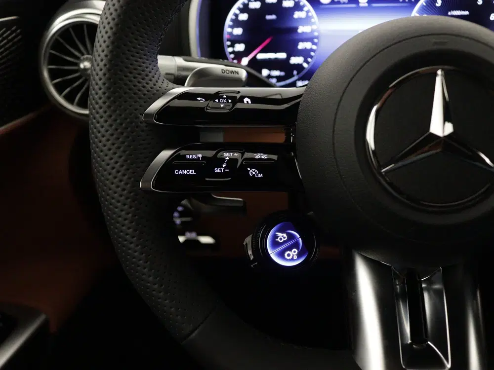 Mercedes-Benz SL AMG 43 uit 2025, foto 18
