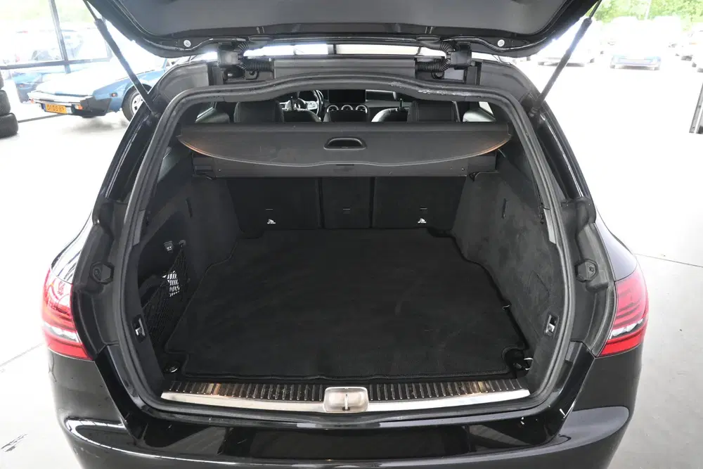 Mercedes-Benz C-Klasse 180 Business Solution AMG Line uit 2019, foto 15