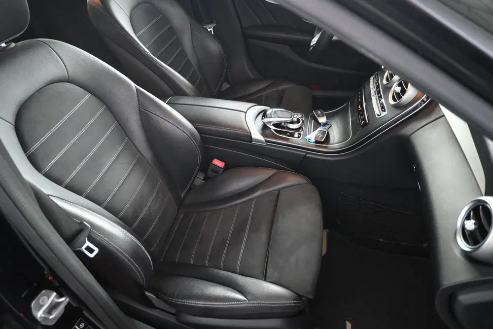 Mercedes-Benz C-Klasse 180 Business Solution AMG Line uit 2019, foto 19