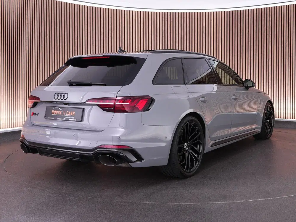 Audi RS4 2.9 450pk TFSI quattro competition plus uit 2021, foto 2