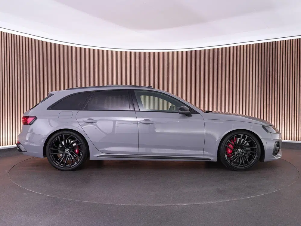 Audi RS4 2.9 450pk TFSI quattro competition plus uit 2021, foto 6