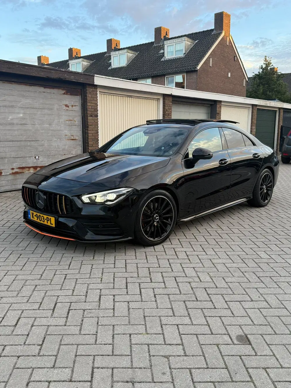 Mercedes-Benz CLA CLA 200 d 150pk 8G-DCT 2020 Zwart uit 2020, foto 3