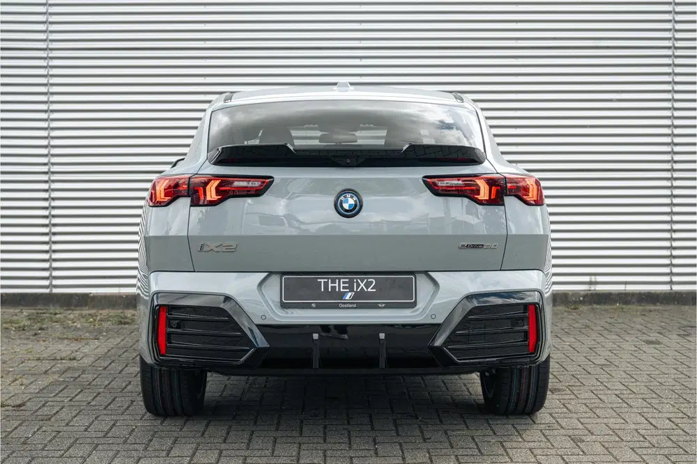 BMW iX2 eDrive20 M Sport uit 2026, foto 16