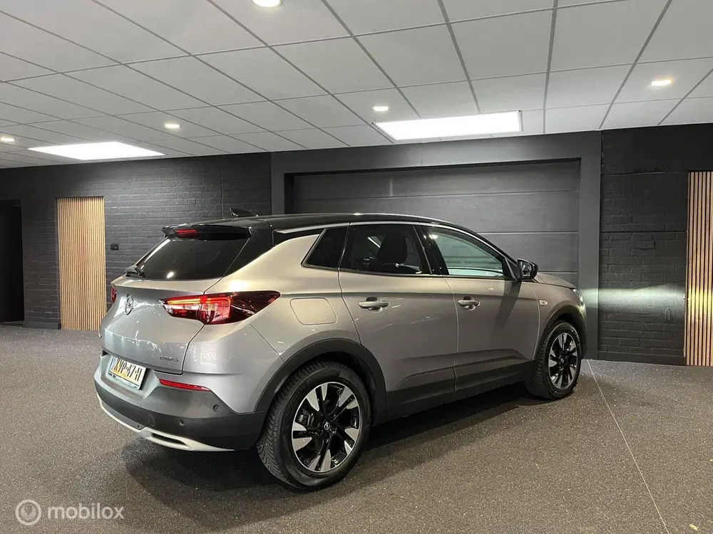 Opel Grandland 1.6 Turbo Hybrid Executive uit 2021, foto 9