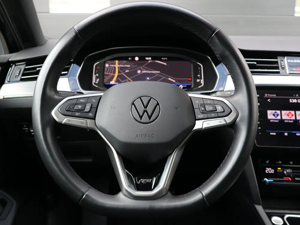 Volkswagen Passat 1.5 TSI R-Line Business + NL-auto uit 2022, foto 7