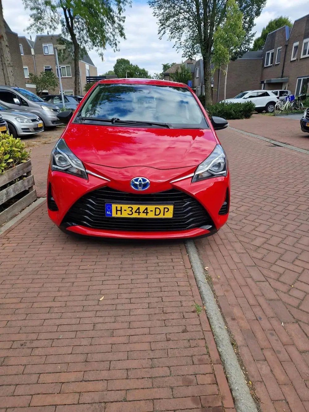 Toyota Yaris 1.5 Hybrid 100pk CVT 2020 AUTOMAAT uit 2020, foto 2