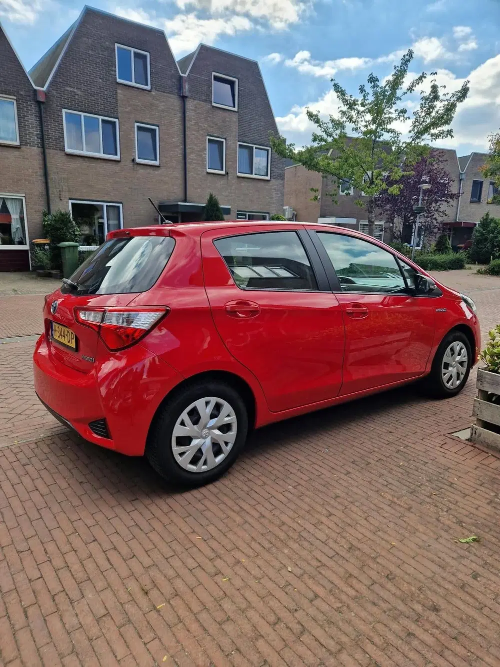 Toyota Yaris 1.5 Hybrid 100pk CVT 2020 AUTOMAAT uit 2020, foto 3