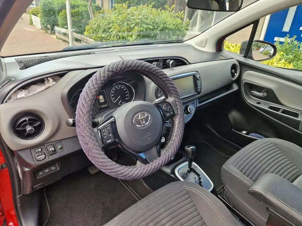 Toyota Yaris 1.5 Hybrid 100pk CVT 2020 AUTOMAAT uit 2020, foto 6