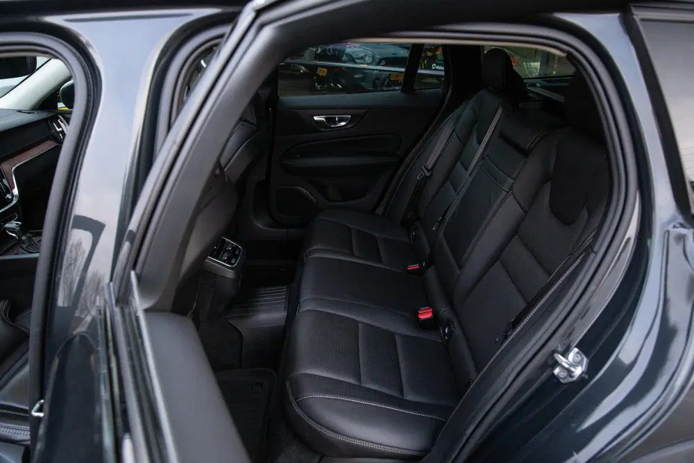 Volvo V60 Cross Country 2.0 T5 AWD Inscription uit 2020, foto 13