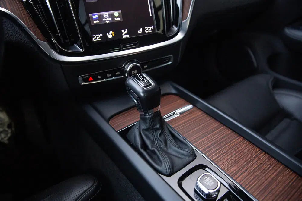 Volvo V60 Cross Country 2.0 T5 AWD Inscription uit 2020, foto 6
