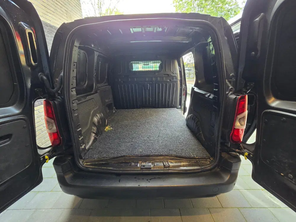 Citroën Berlingo 1.6 HDI 55KW 2020 Zwart uit 2020, foto 9