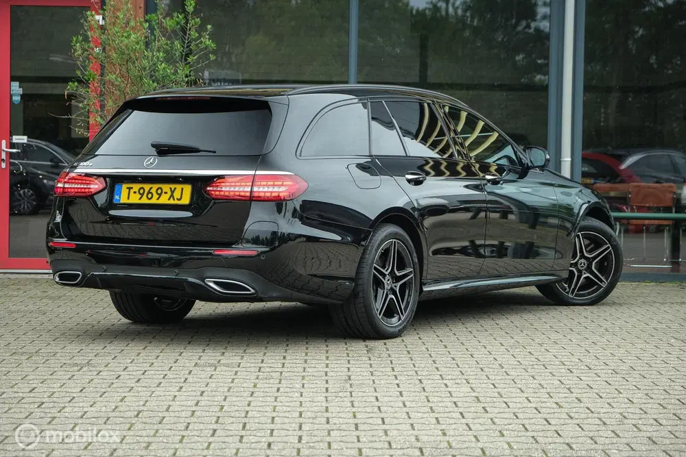 Mercedes-Benz E-Klasse Mercedes E-klasse Estate 300 e AMG Line uit 2023, foto 11