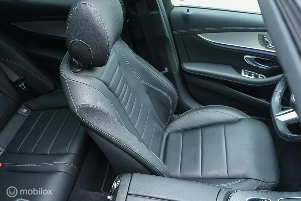 Mercedes-Benz E-Klasse Mercedes E-klasse Estate 300 e AMG Line uit 2023, foto 14