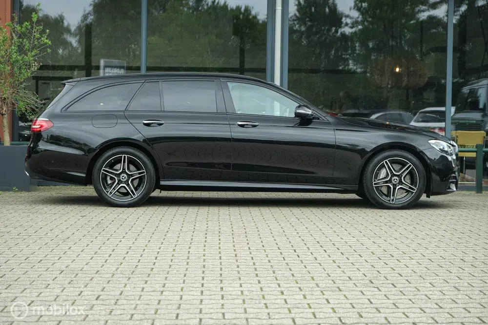 Mercedes-Benz E-Klasse Mercedes E-klasse Estate 300 e AMG Line uit 2023, foto 5