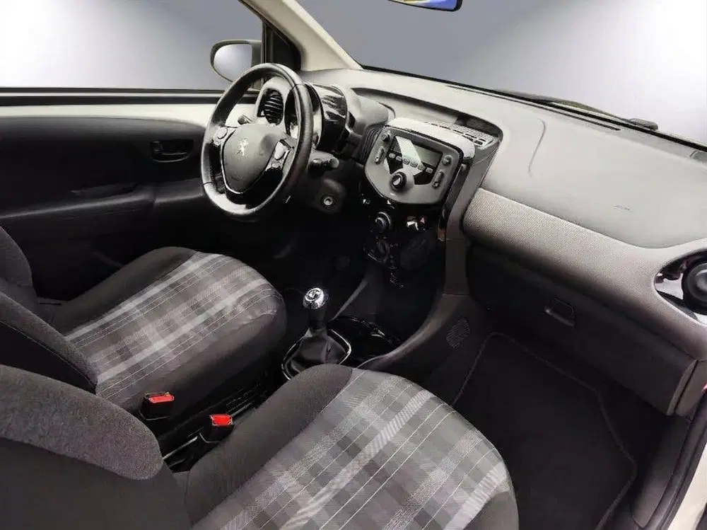 Peugeot 108 Style Design uit 2021, foto 10