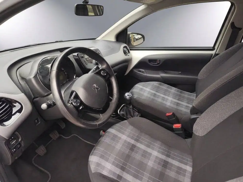 Peugeot 108 Style Design uit 2021, foto 9