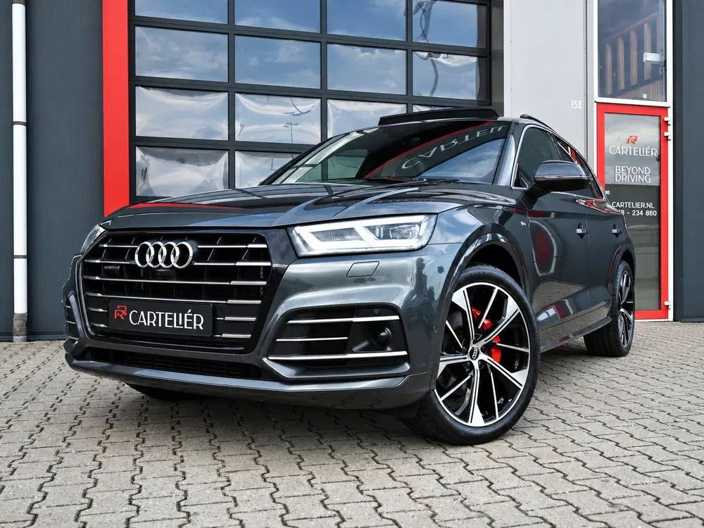 Audi Q5 55 TFSI e Quattro Competition uit 2021, foto 11