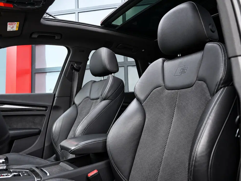 Audi Q5 55 TFSI e Quattro Competition uit 2021, foto 4