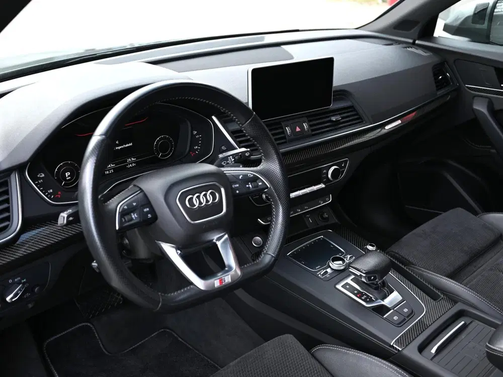 Audi Q5 55 TFSI e Quattro Competition uit 2021, foto 5