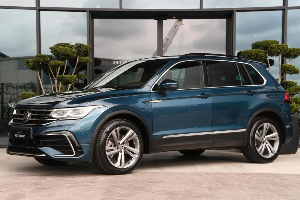 Volkswagen Tiguan 1.4 TSI eHybrid R-Line Business+ uit 2023