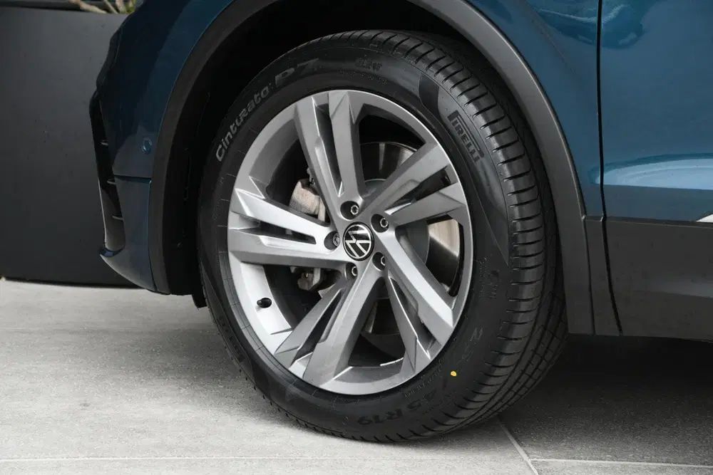 Volkswagen Tiguan 1.4 TSI eHybrid R-Line Business+ uit 2023, foto 10