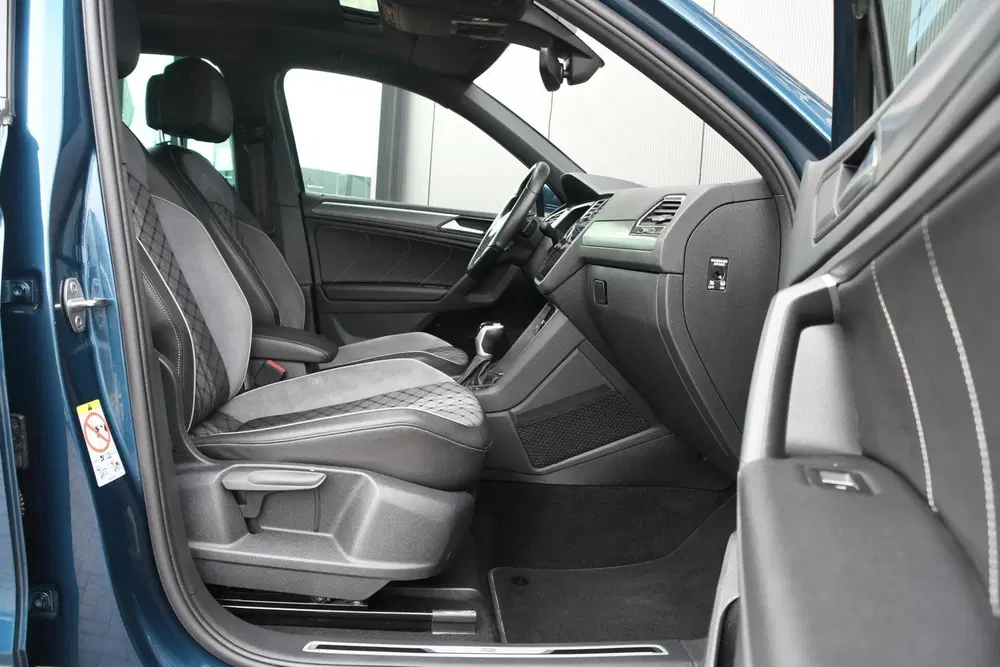 Volkswagen Tiguan 1.4 TSI eHybrid R-Line Business+ uit 2023, foto 11