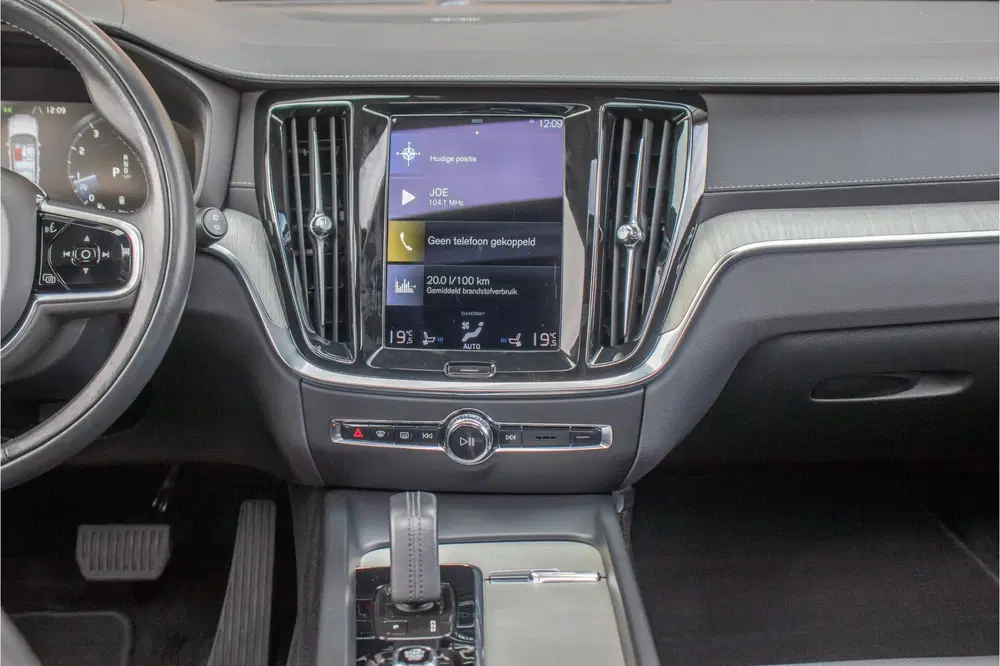 Volvo V60 Cross Country B5 AWD Pro uit 2020, foto 12