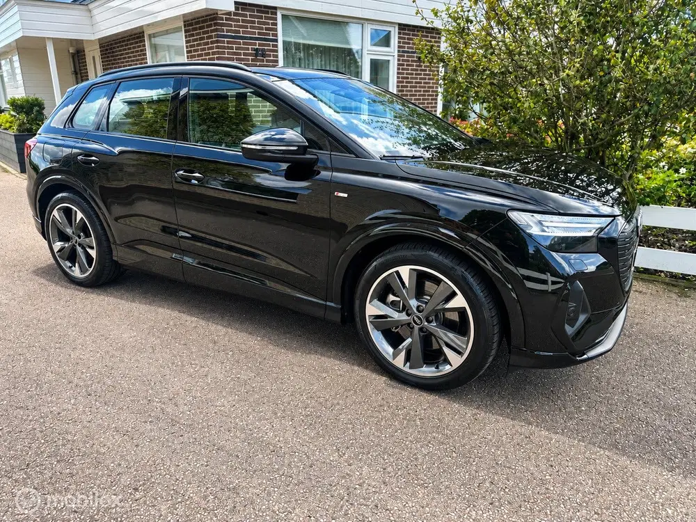 Audi Q4 e-tron 40 Launch edition S Competition 77 kWh SOH uit 2021, foto 7