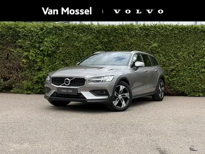Volvo V60 Cross Country B5 AWD Ultimate uit 2020