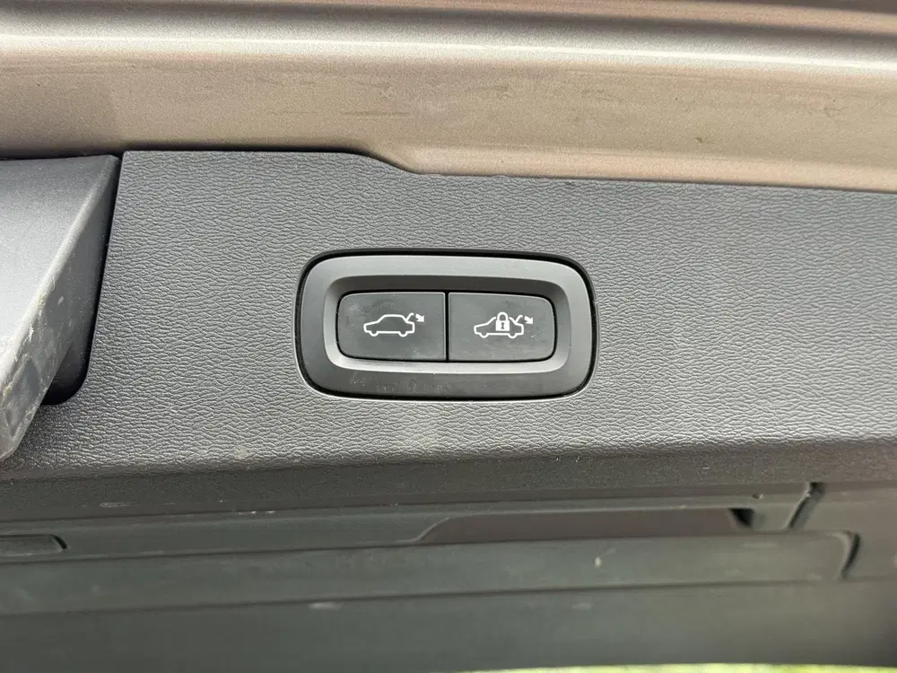 Volvo V60 Cross Country B5 AWD Ultimate uit 2020, foto 10