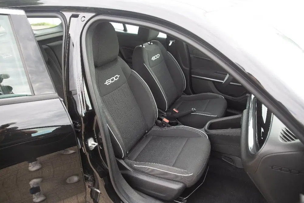 Fiat 600 1.2 Hybrid Urban Automaat Carplay Airco zu uit 2025, foto 11