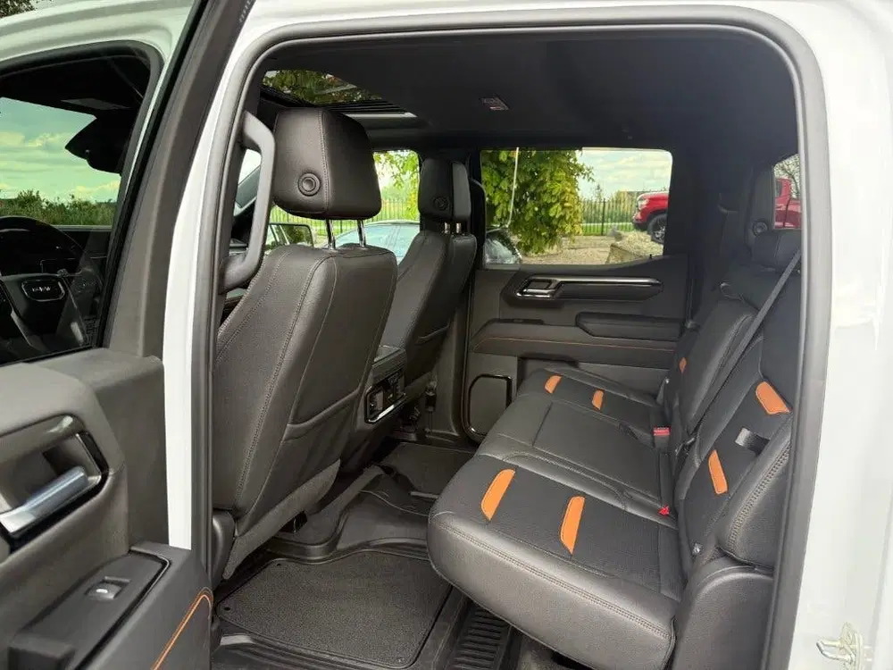 GMC Sierra AT4 3.0L L6 Duramax Diesel Pick-Up Bedrijf uit 2023, foto 10
