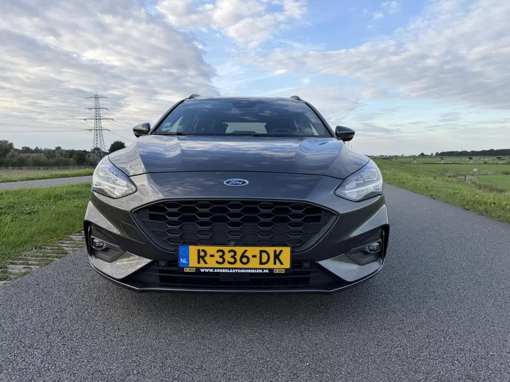 Ford Focus bj 2021 Hybrid ST Line X Business 64052 km uit 2021, foto 2